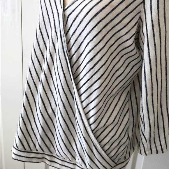 INC Women’s Wrap 3/4 Length Sleeve Top Large - Picture 3 of 12